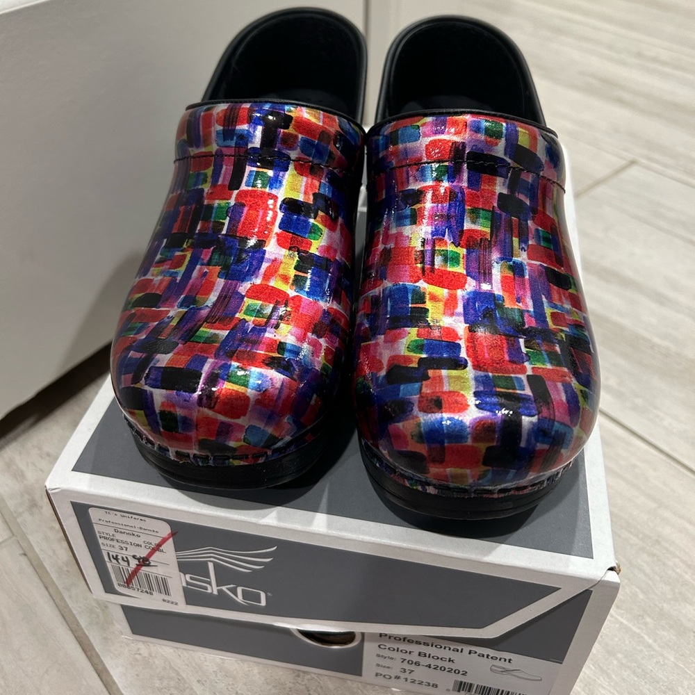 New in box Dansko Color Block Clogs size 37